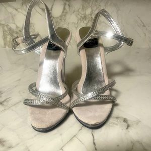 Lovers Lane heels size 8